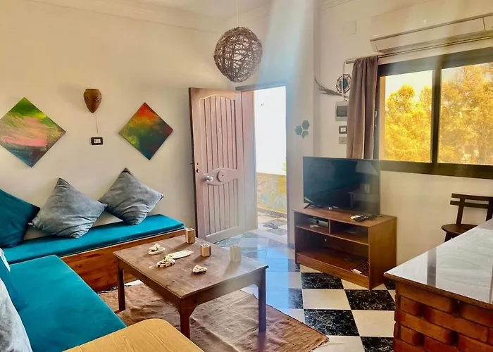 Sage Continental Apartment *