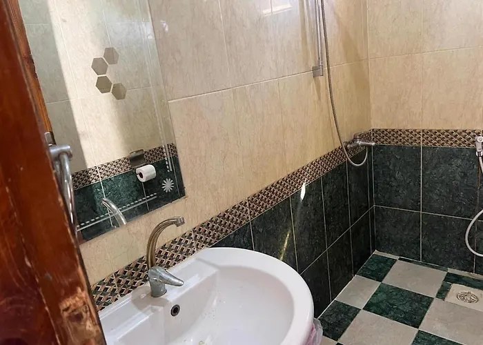 Sage Continental Apartment *